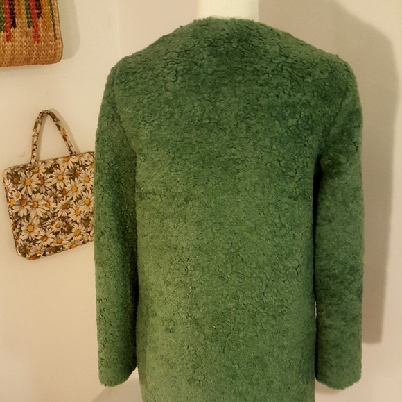 Green Button-down jacket! - Picture 3 of 6